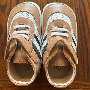 Little Love Bug barefoot shoes